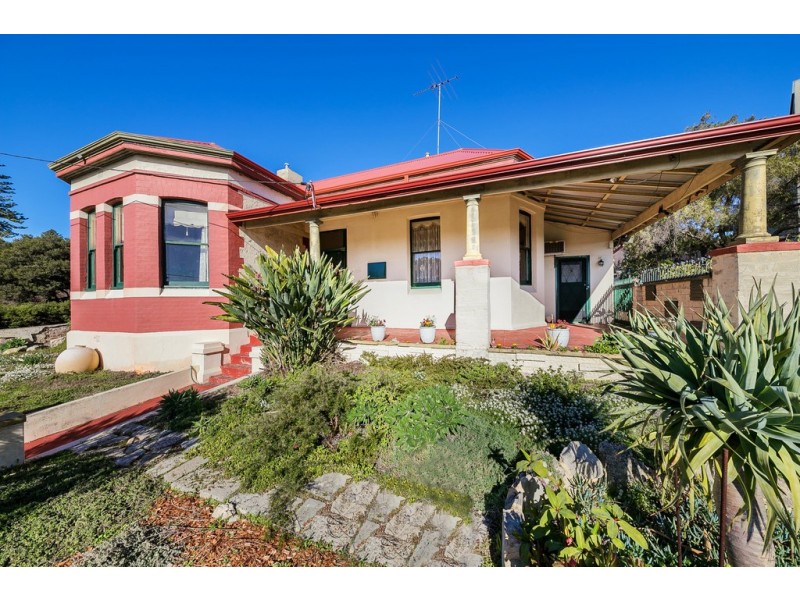 247 High Street corner of Bateman Street, Fremantle WA 6160