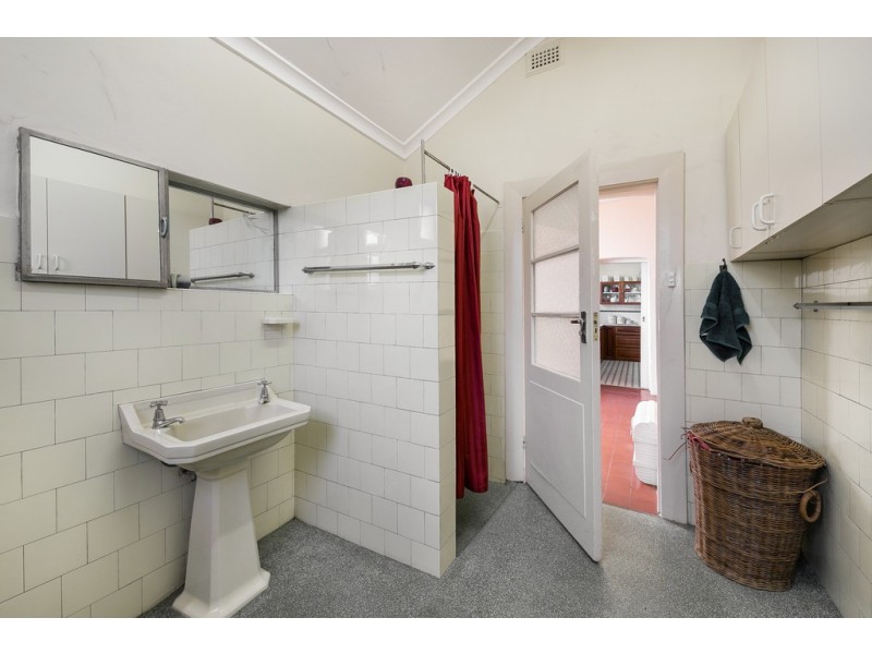 247 High Street corner of Bateman Street, Fremantle WA 6160