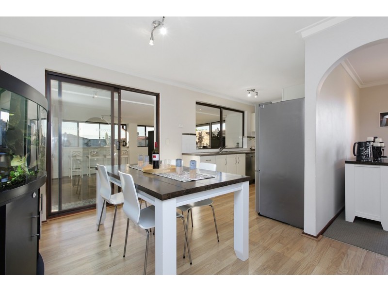 24 Ropele Drive, Parkwood WA 6147