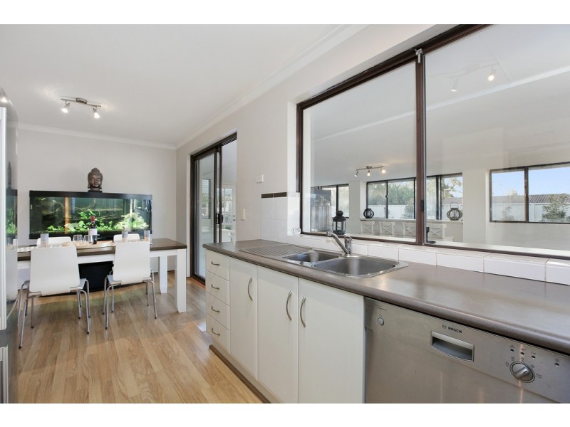 24 Ropele Drive, Parkwood WA 6147