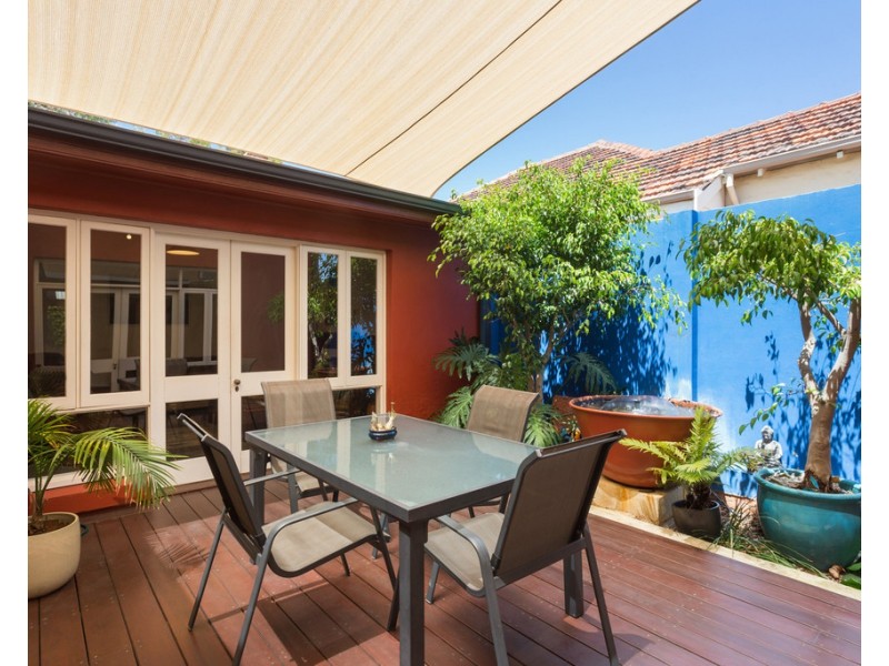 16 Russell Street, Fremantle WA 6160