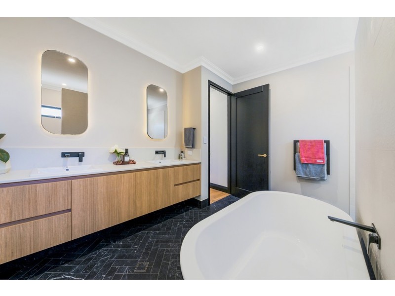 1A Stirk Road, Alfred Cove WA 6154