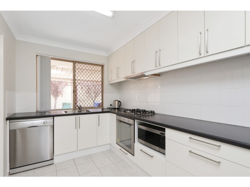 5/6 Neon Close, Parkwood WA 6147