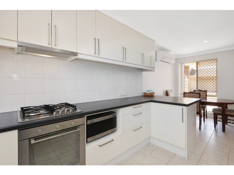 5/6 Neon Close, Parkwood WA 6147