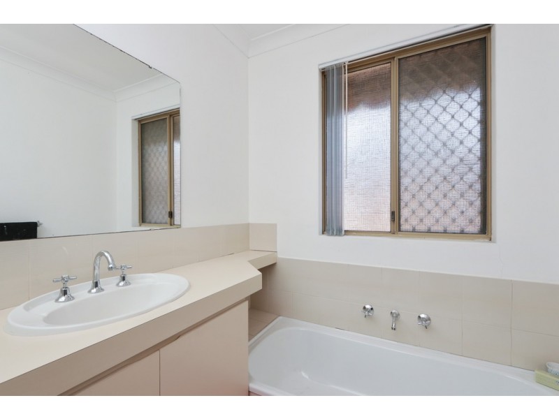 5/6 Neon Close, Parkwood WA 6147