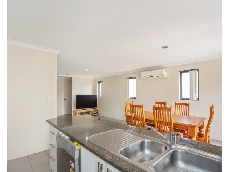 12/2 View Avenue, Langford WA 6147