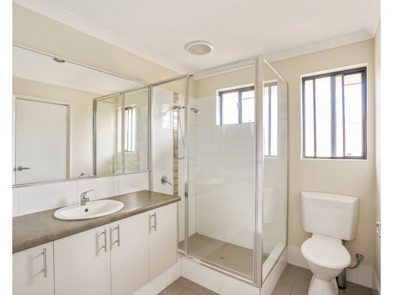 12/2 View Avenue, Langford WA 6147