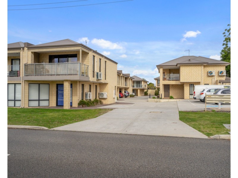 12/2 View Avenue, Langford WA 6147