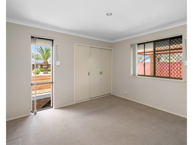 35A Pavetta Crescent, Forrestfield WA 6058