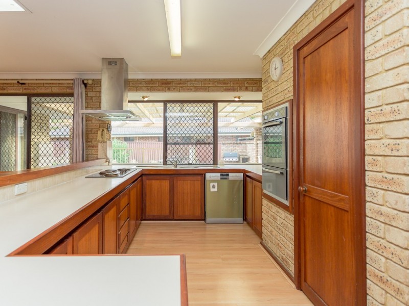 12 Matsen Close, Booragoon WA 6154