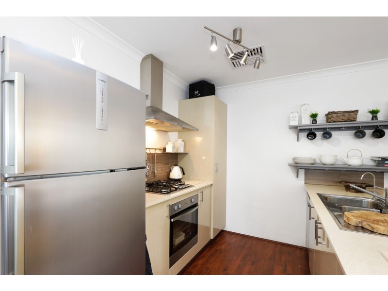 11 Aiken Court, Success WA 6164