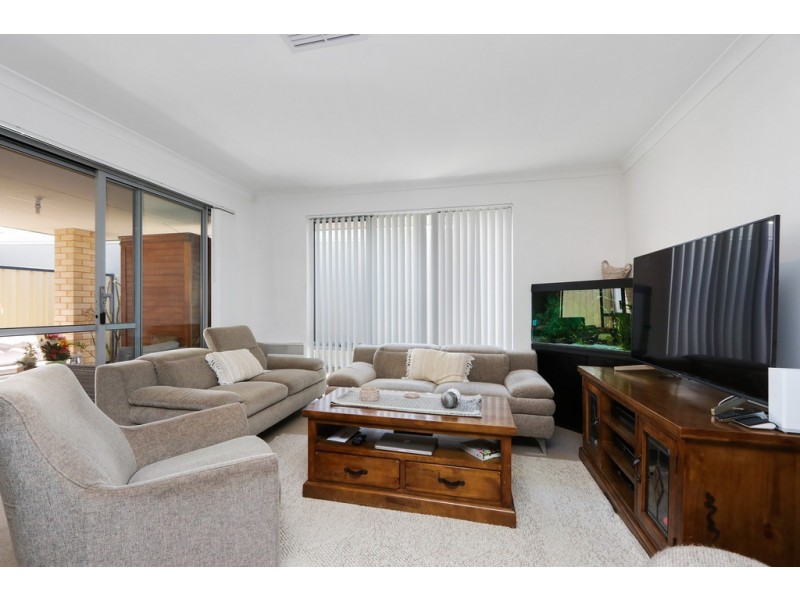 11 Aiken Court, Success WA 6164