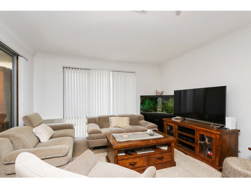 11 Aiken Court, Success WA 6164