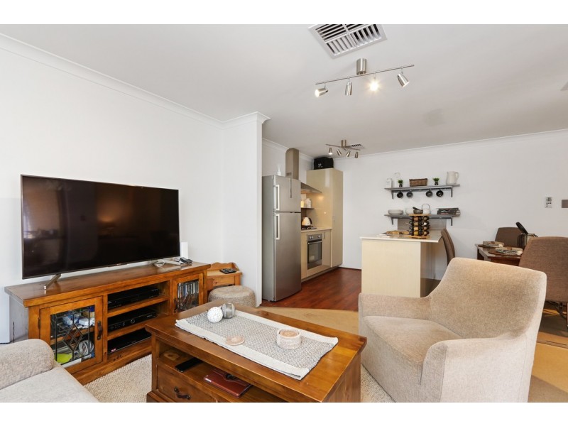 11 Aiken Court, Success WA 6164