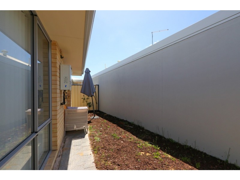 11 Aiken Court, Success WA 6164