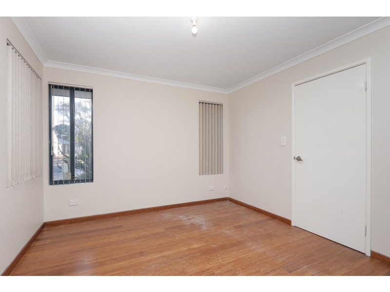 2/124 Wheatley Street, Gosnells WA 6110