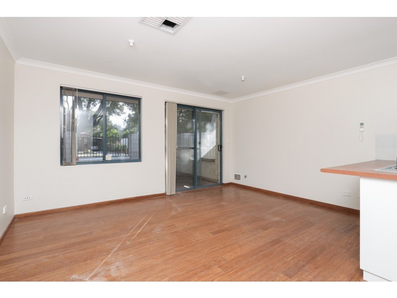 2/124 Wheatley Street, Gosnells WA 6110