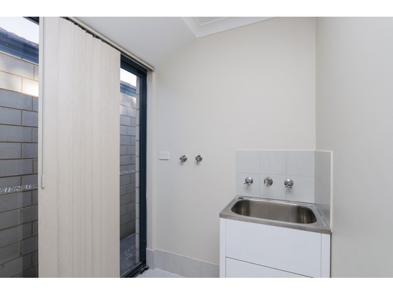 2/124 Wheatley Street, Gosnells WA 6110