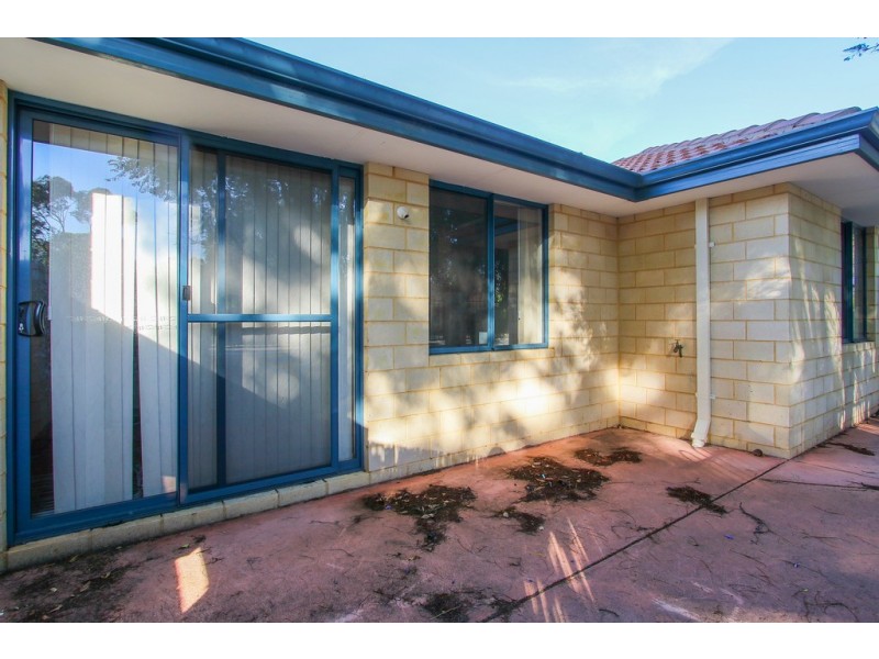 2/124 Wheatley Street, Gosnells WA 6110