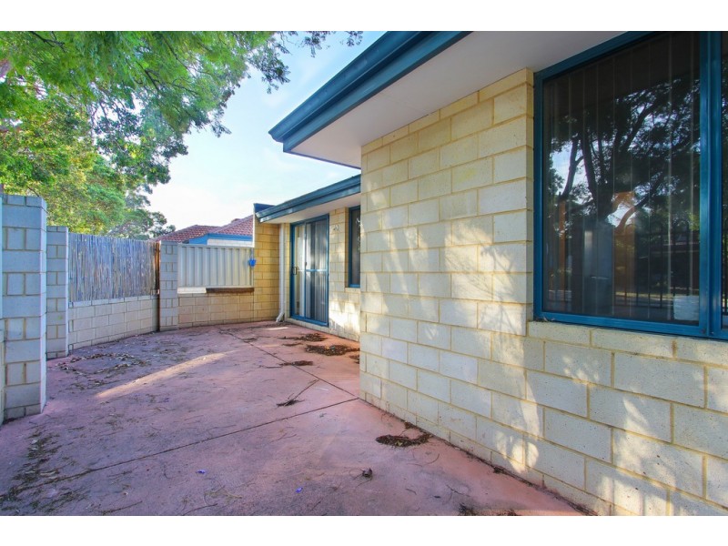 2/124 Wheatley Street, Gosnells WA 6110