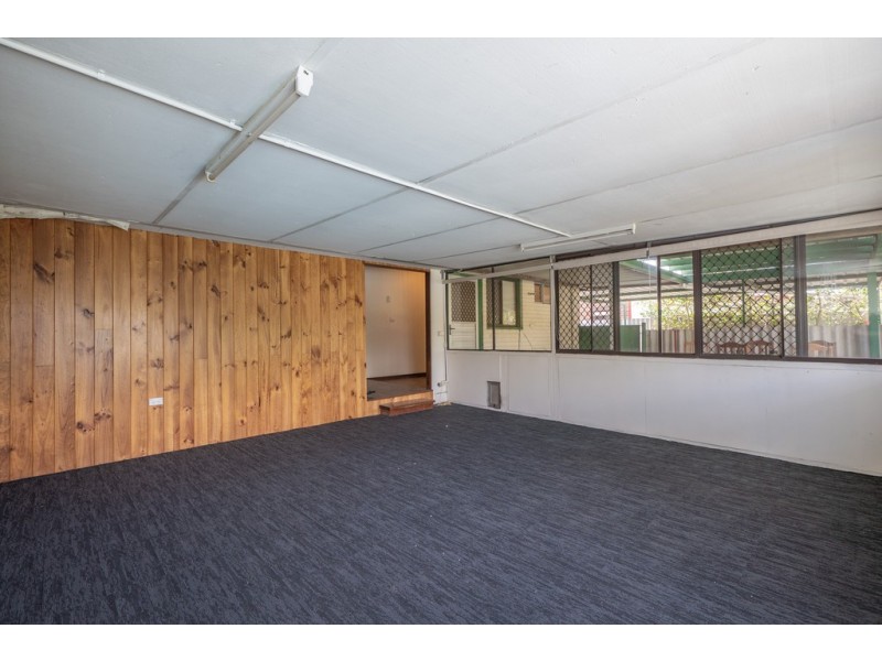 9 Kelly Street, Cloverdale WA 6105