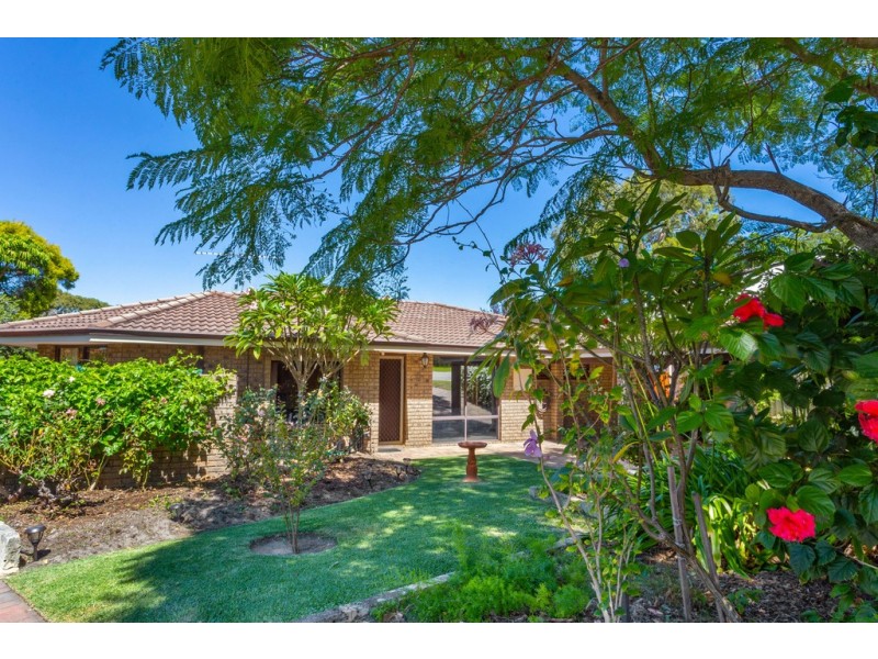 1/10 Bombard Street, Ardross WA 6153