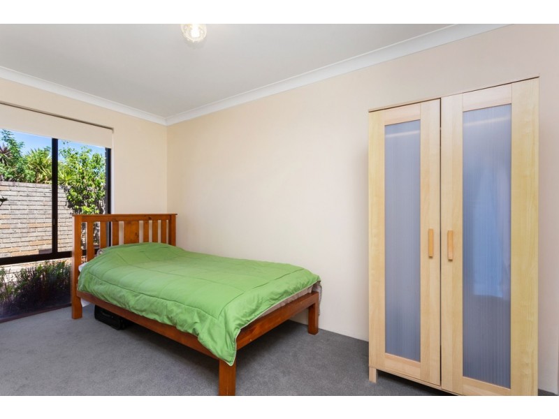 1/10 Bombard Street, Ardross WA 6153