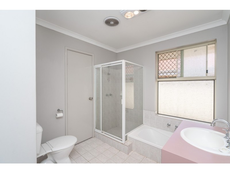 8 Baxter Close, Huntingdale WA 6110