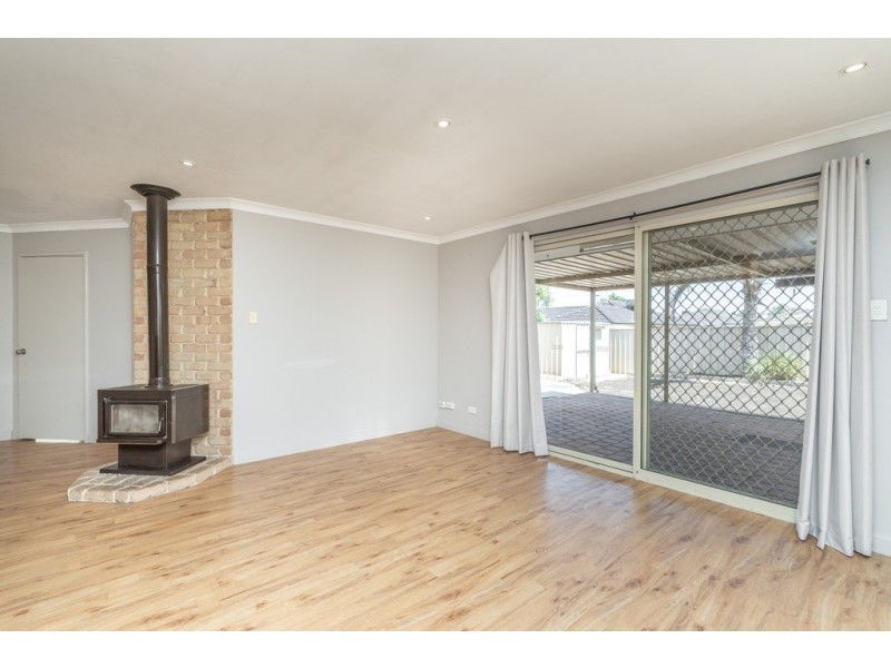 8 Baxter Close, Huntingdale WA 6110