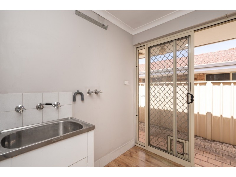 8 Baxter Close, Huntingdale WA 6110