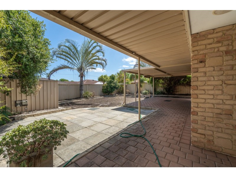 8 Baxter Close, Huntingdale WA 6110