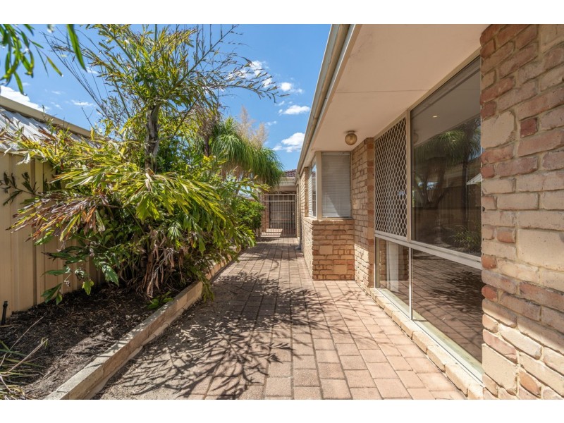 8 Baxter Close, Huntingdale WA 6110