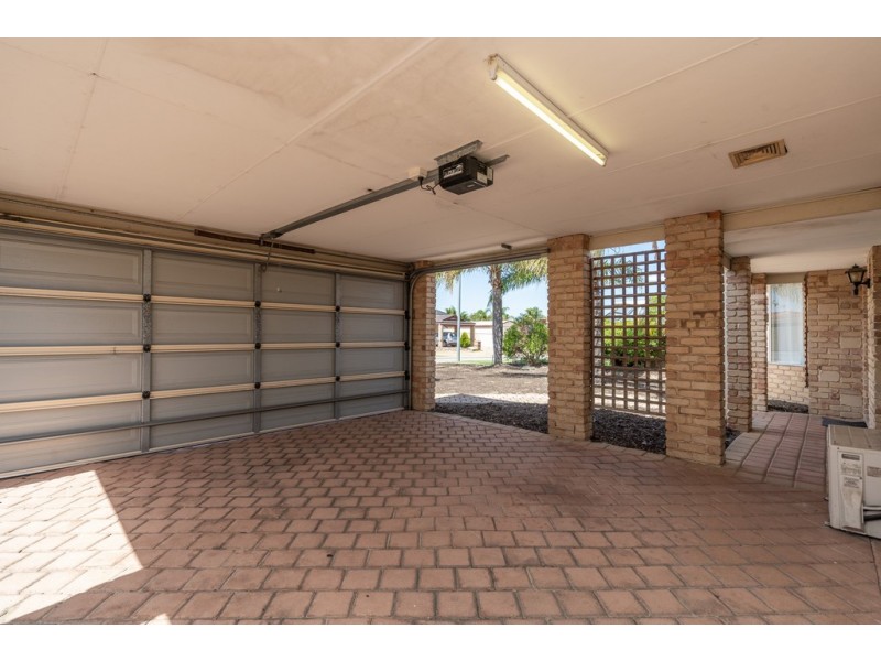 8 Baxter Close, Huntingdale WA 6110