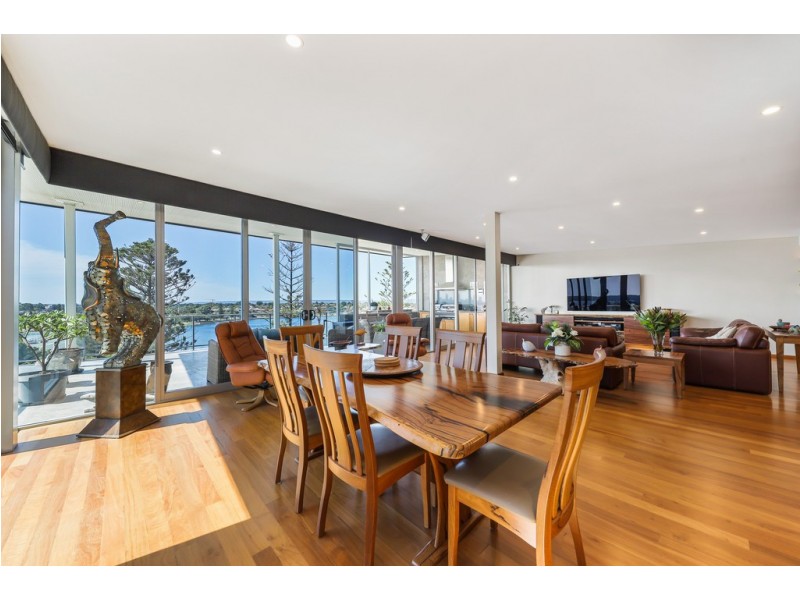 601/1 The Esplanade, Mount Pleasant WA 6153