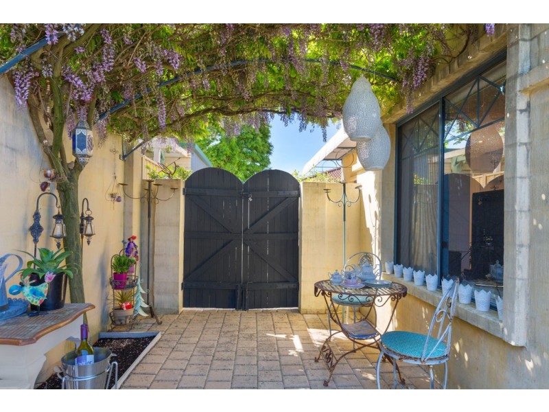 36a Norma Road, Alfred Cove WA 6154