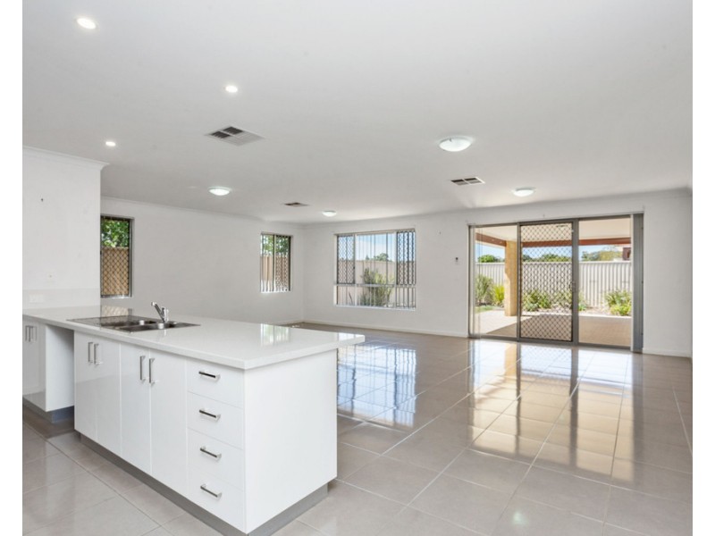 8/10 Jean Street, Beaconsfield WA 6162