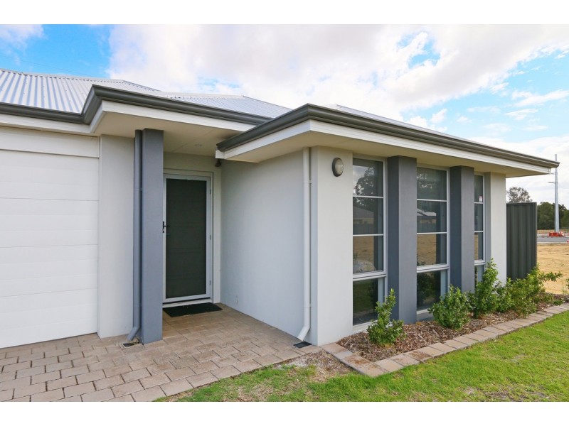 96 Barnevelder Bend, Southern River WA 6110