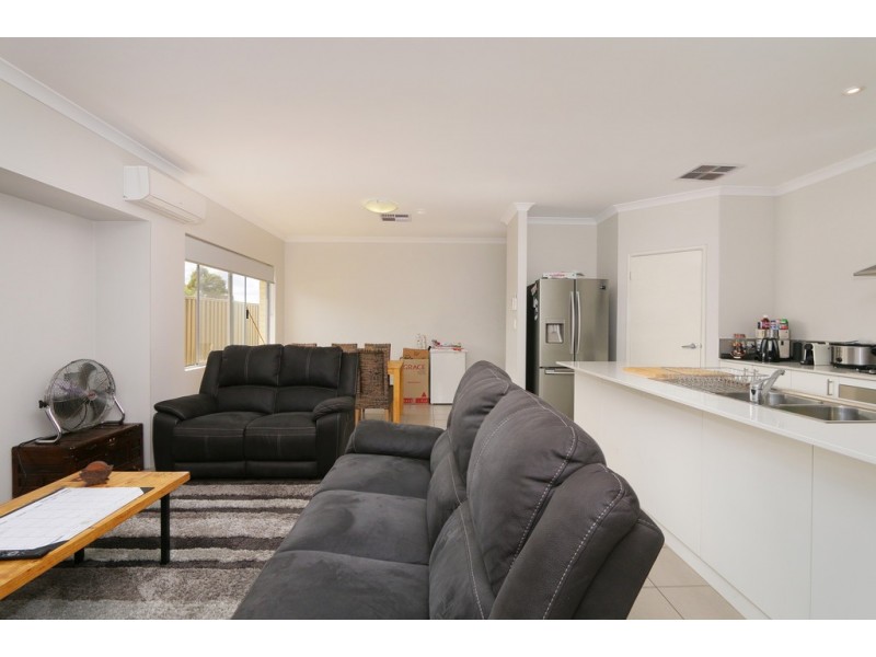 96 Barnevelder Bend, Southern River WA 6110