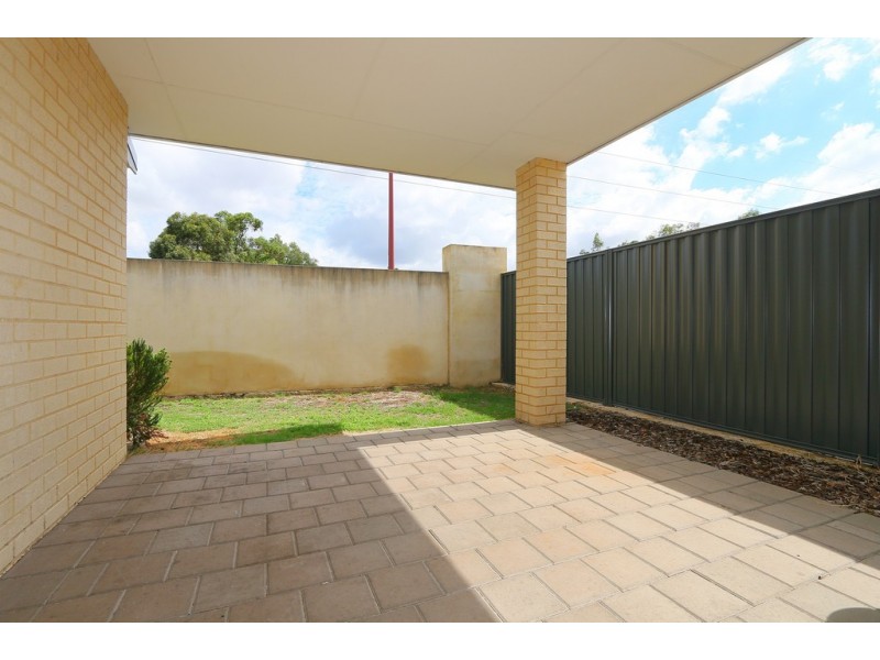 96 Barnevelder Bend, Southern River WA 6110