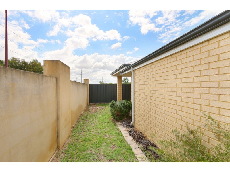 96 Barnevelder Bend, Southern River WA 6110