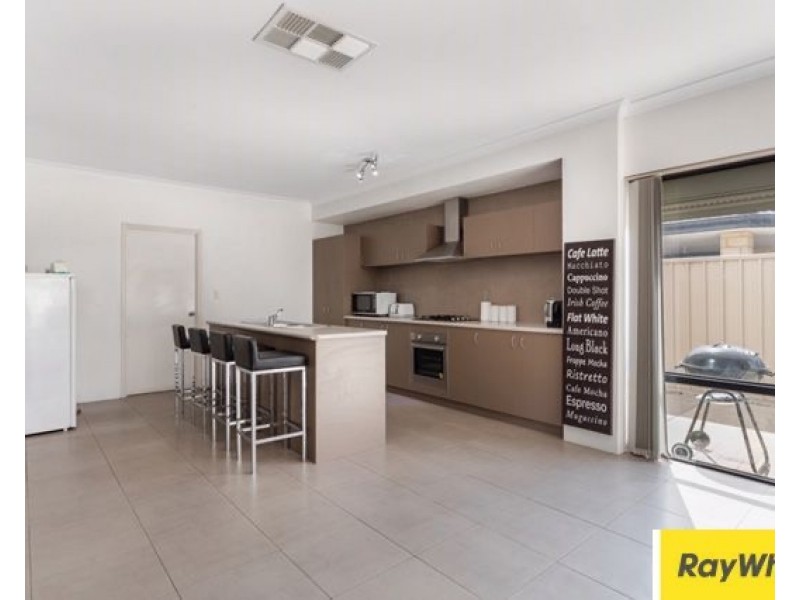 27 Barcoo Bend, Hammond Park WA 6164