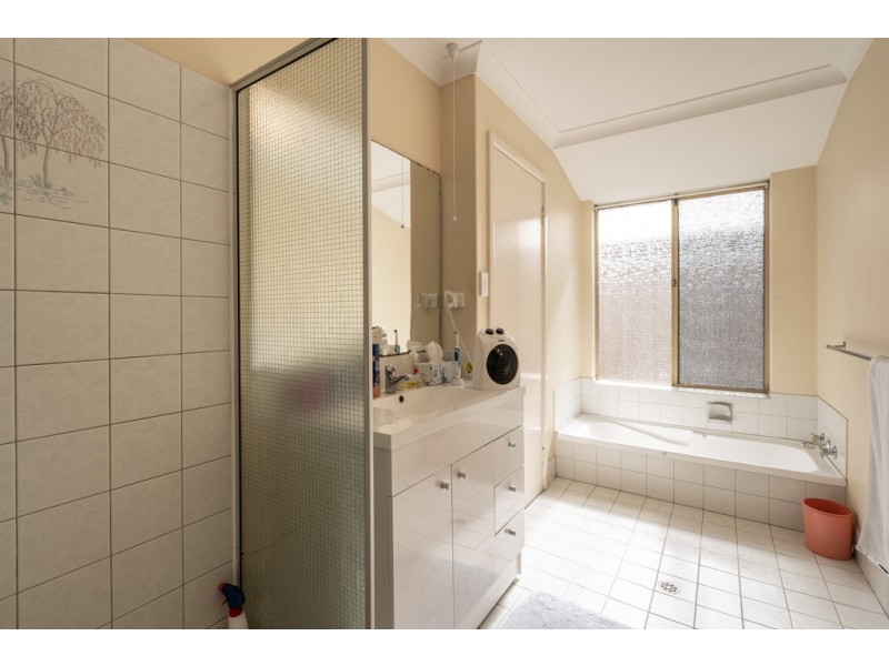 23 San Jacinta Road, Seville Grove WA 6112