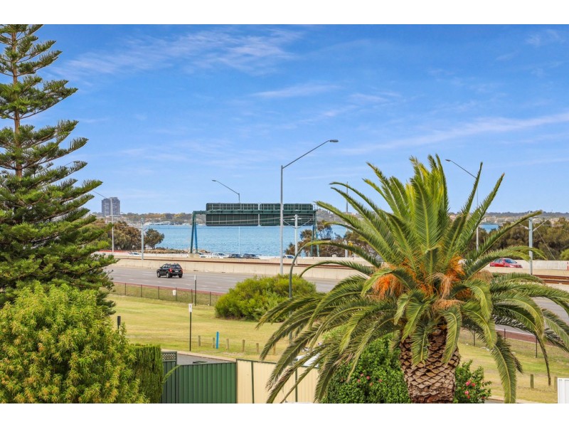 18/5 Melville Place, South Perth WA 6151