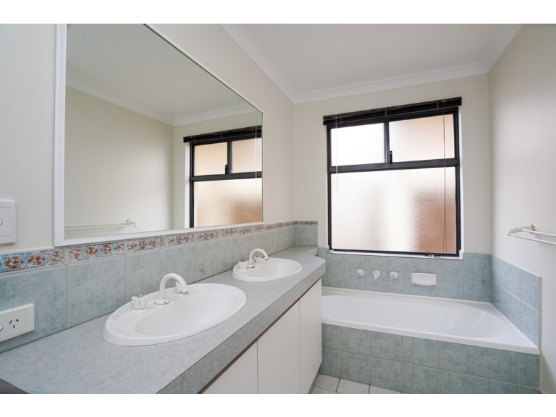 5/48 Tudor Avenue South, Riverton WA 6148