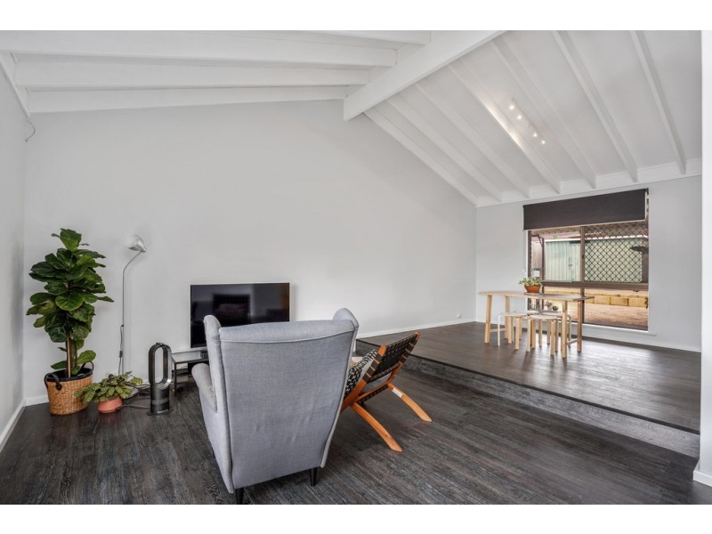 90 Lyndale Avenue, Parkwood WA 6147