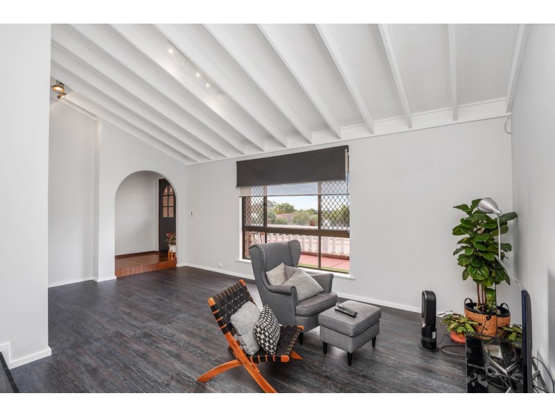 90 Lyndale Avenue, Parkwood WA 6147