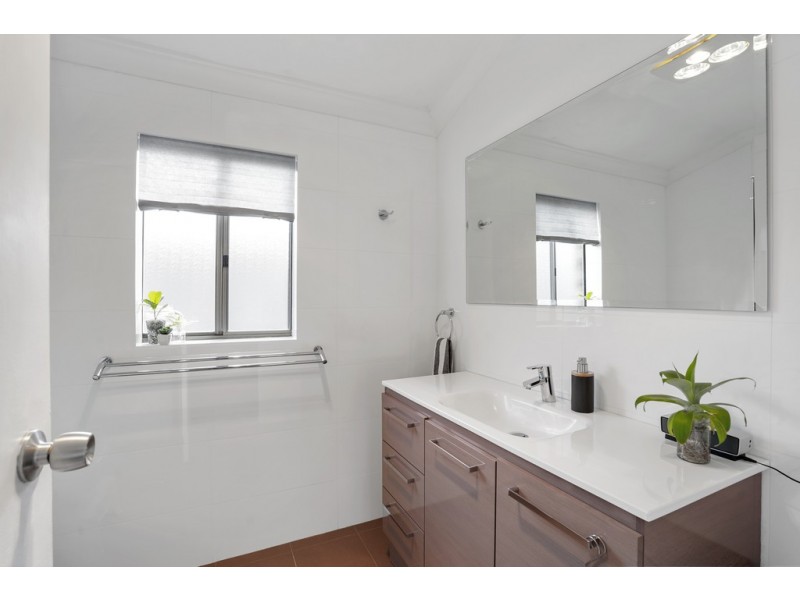 90 Lyndale Avenue, Parkwood WA 6147