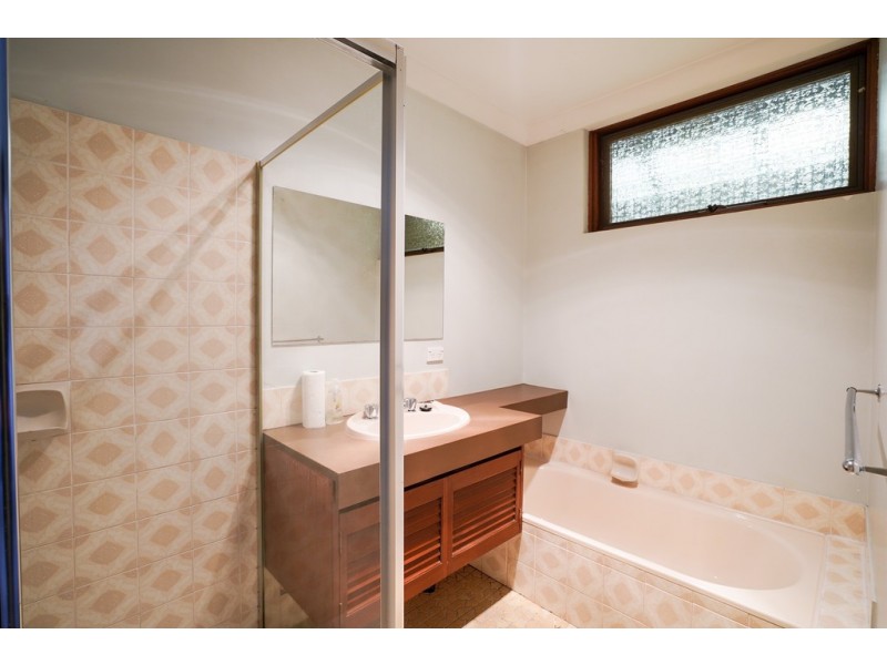 60 Periwinkle Way, Parkwood WA 6147