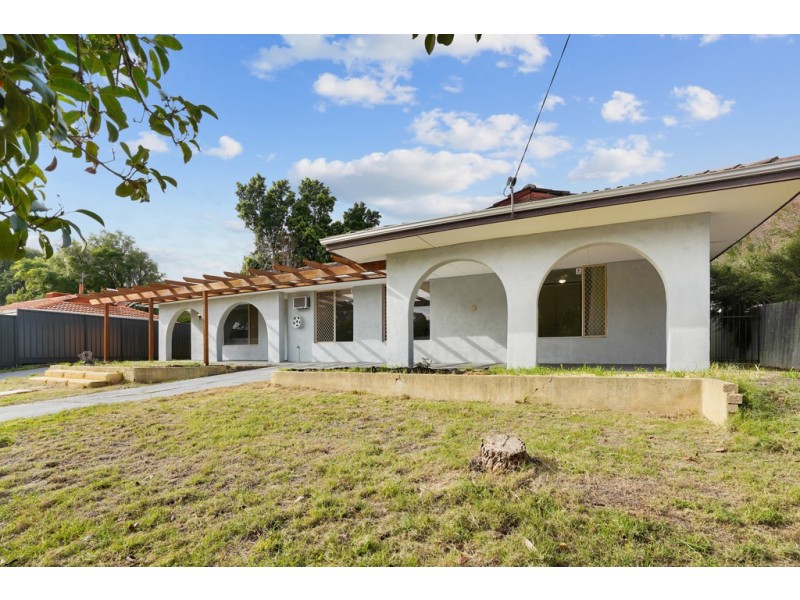 6 Reeves Court, Kelmscott WA 6111