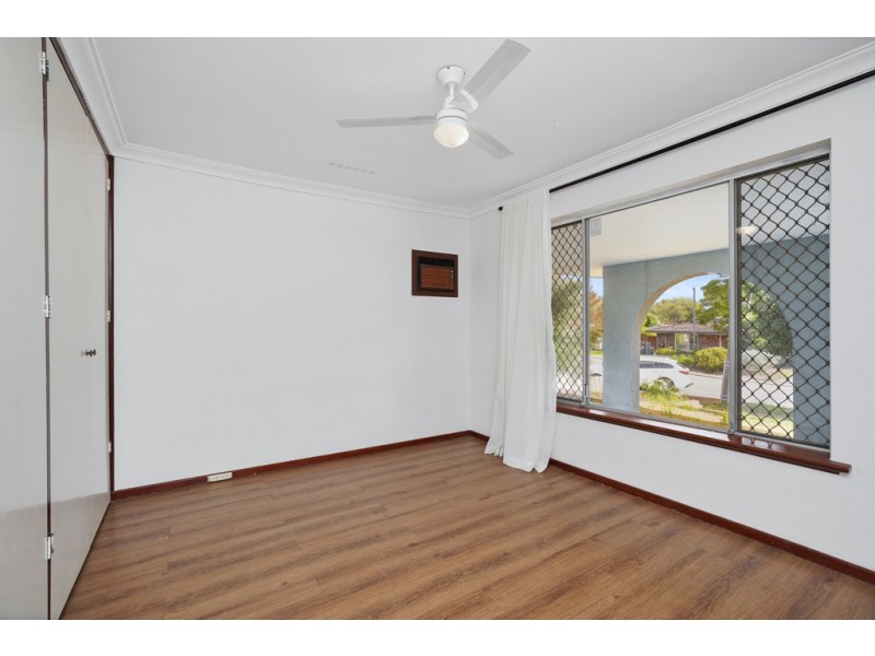 6 Reeves Court, Kelmscott WA 6111